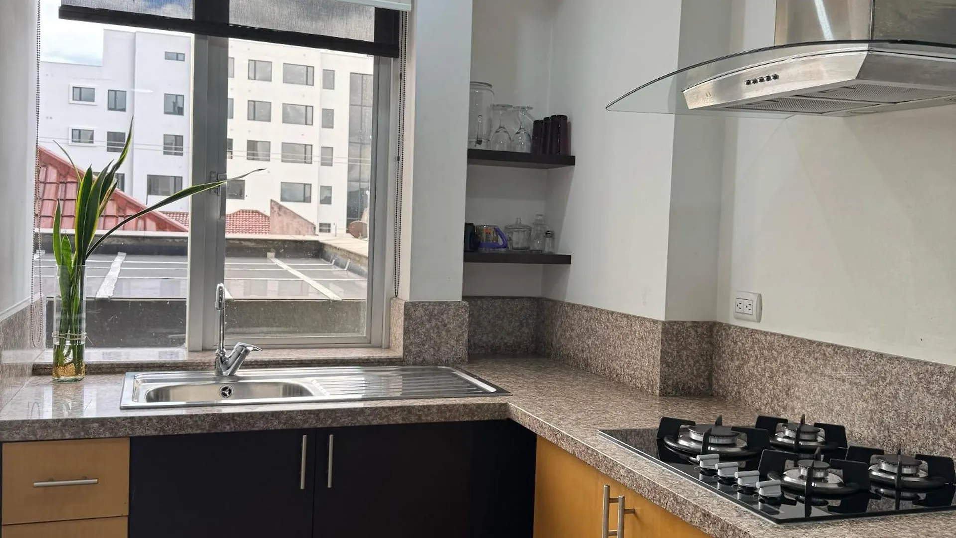 Gaviota Apartments & Suites Κουένκα