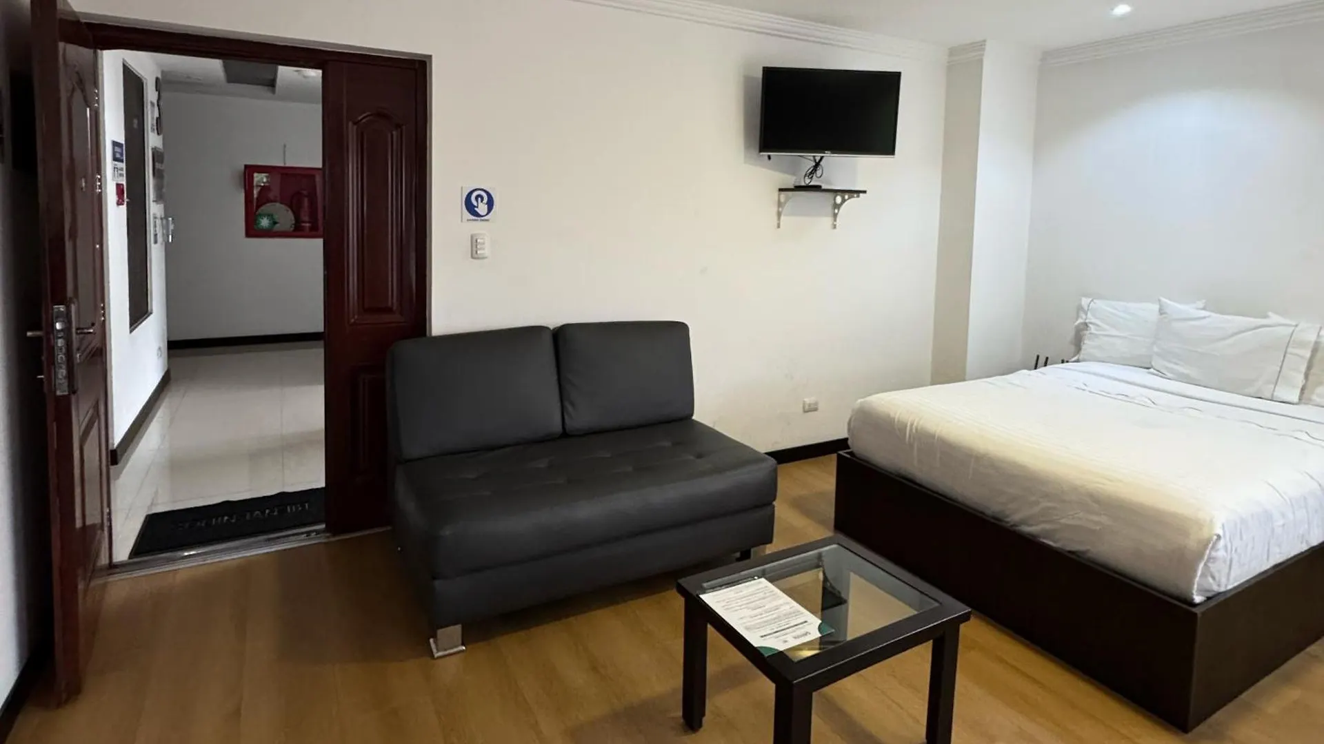 Gaviota Apartments & Suites Κουένκα 3*,