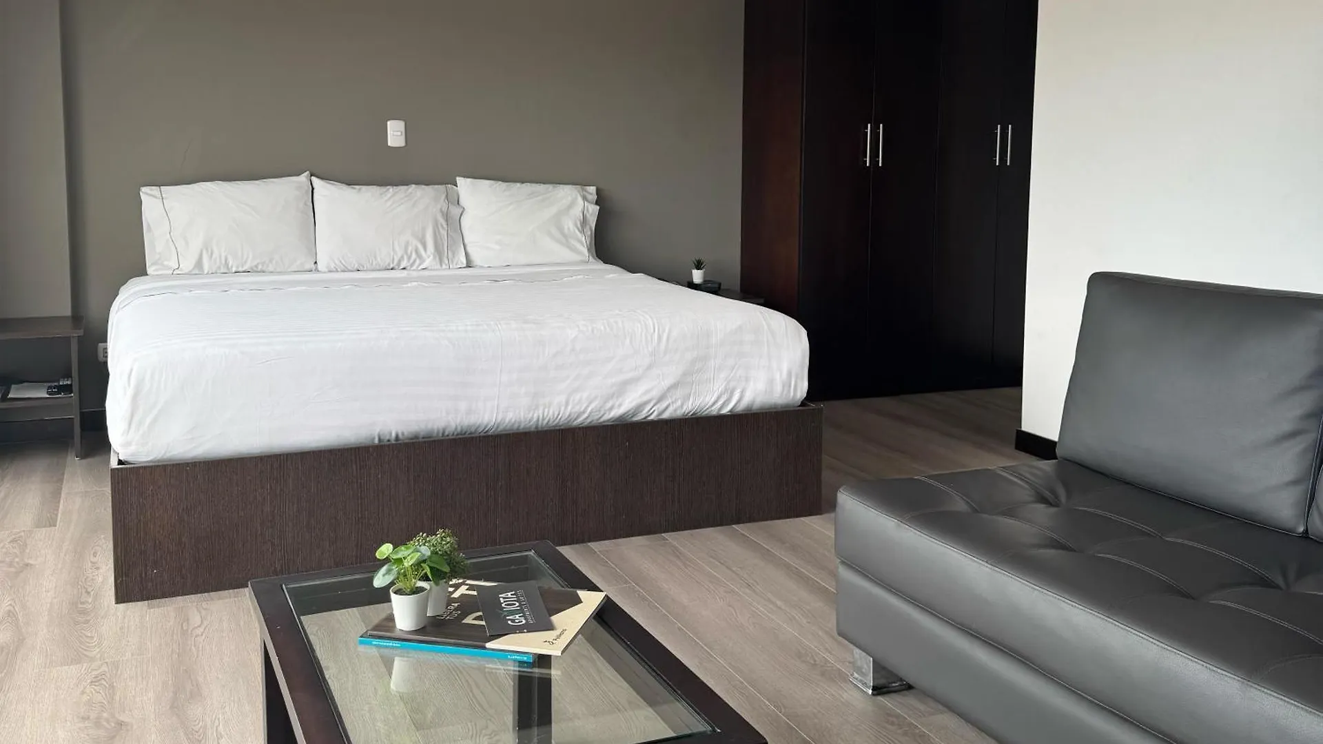 Gaviota Apartments & Suites Cuenca Aparthotel