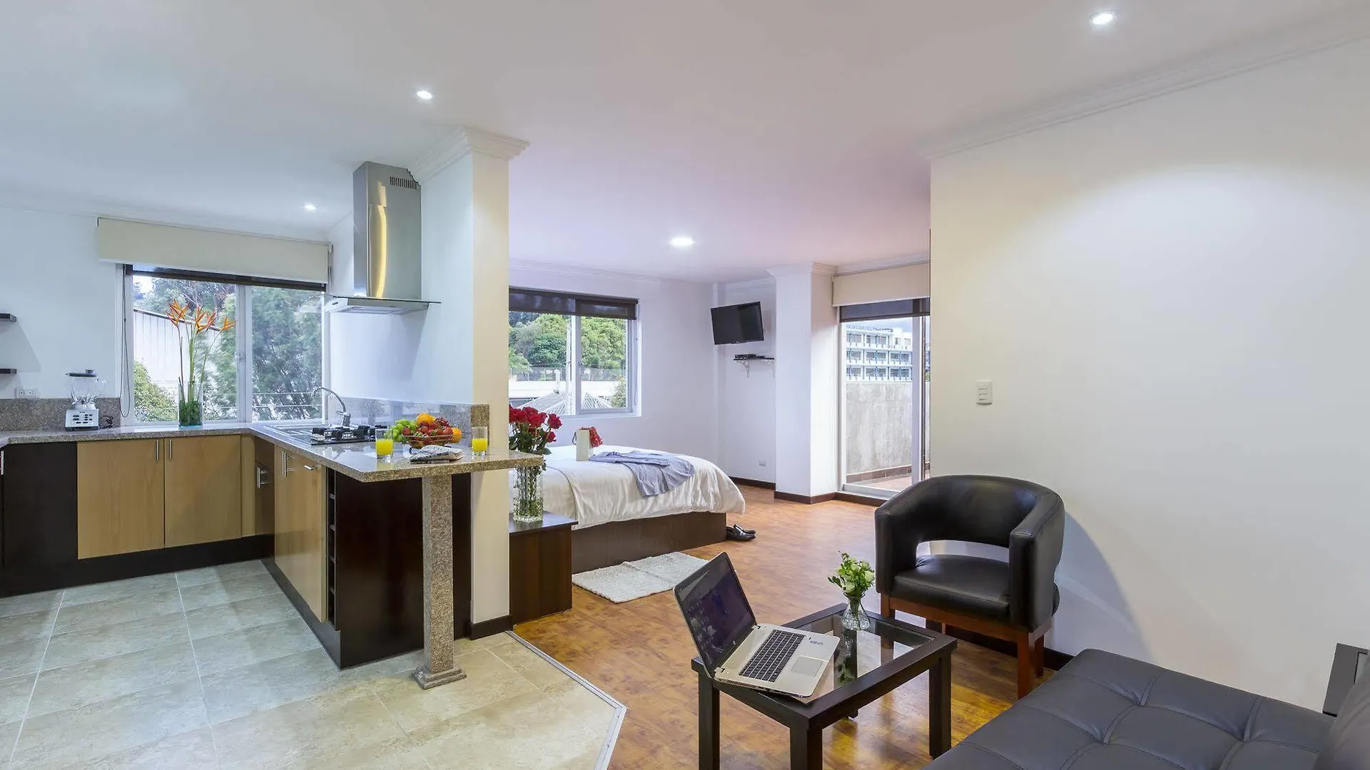 Gaviota Apartments & Suites Κουένκα